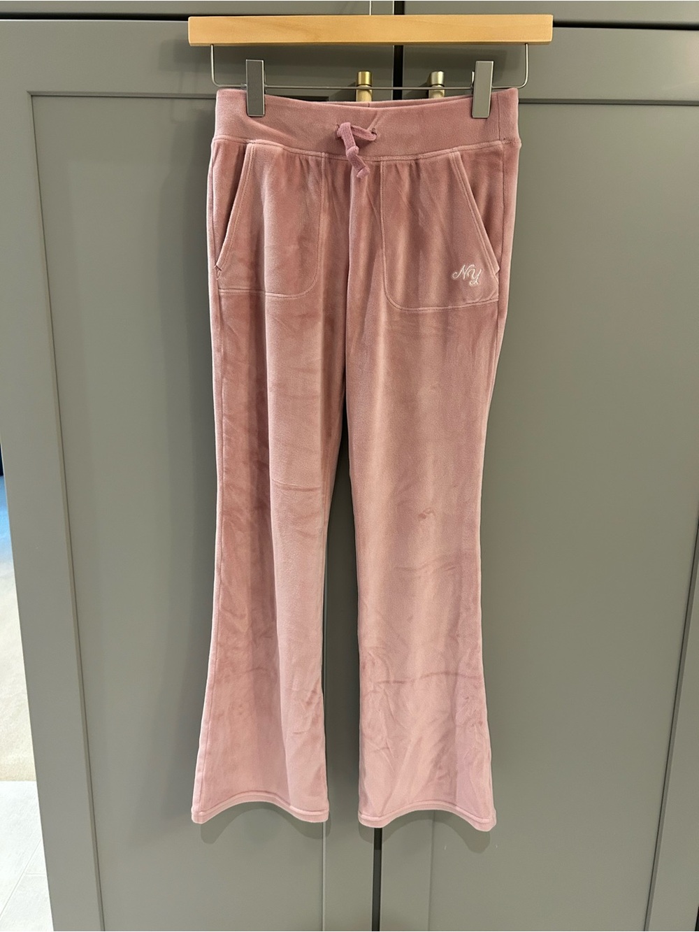 π abercrombie kids Pink Velour Boot Cut Sweatpants with NY Embroidery